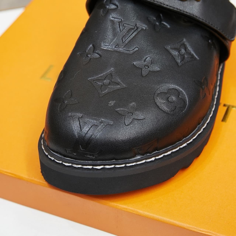 Louis Vuitton Slippers